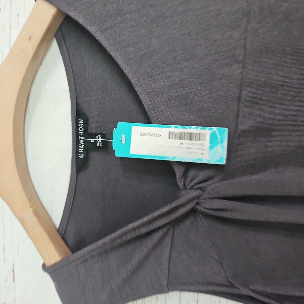 Hawthorn Twist Neck TOP - Picture 3 of 12